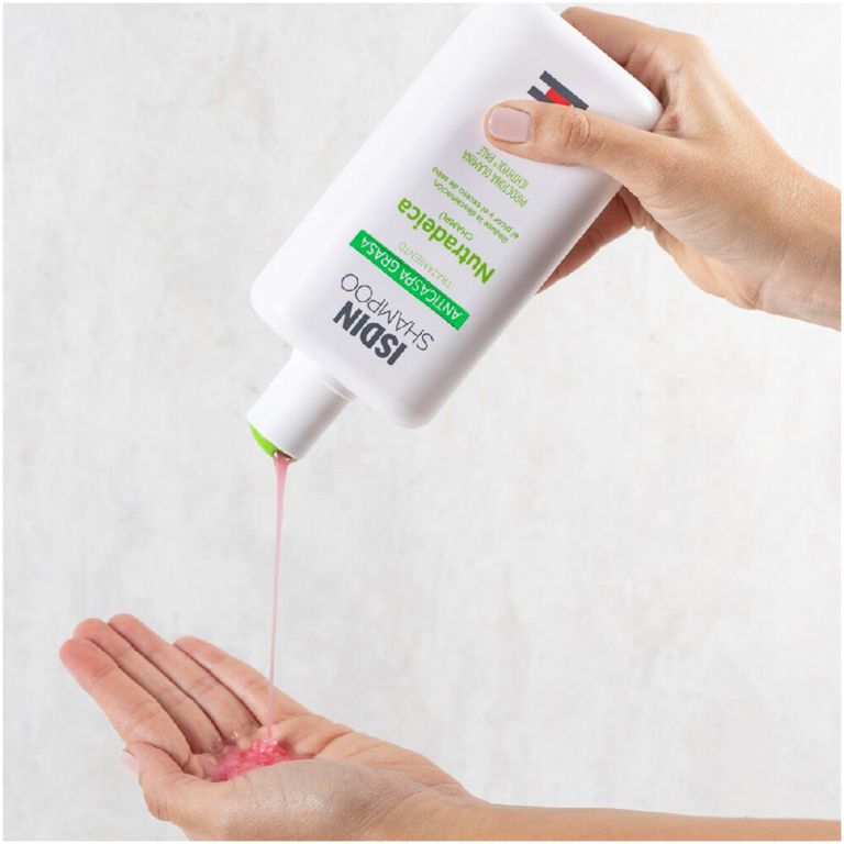 isdin shampoo anticaspa grasa nutradeica 200 ml