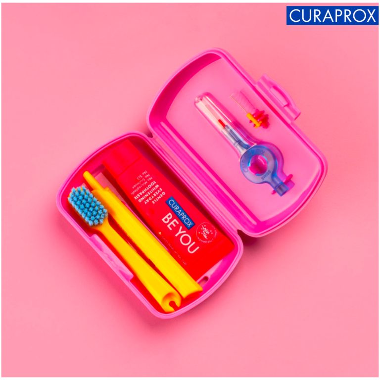 curaprox set de viaje color rosado